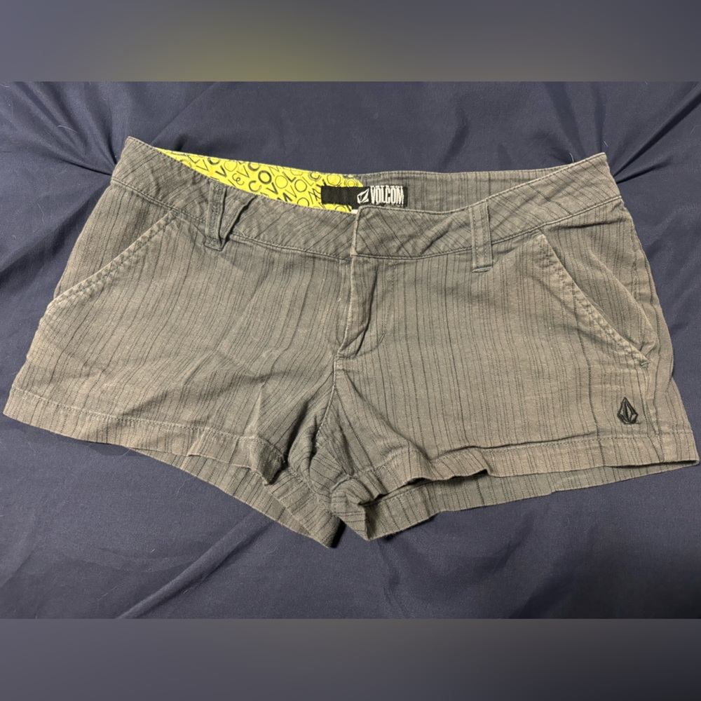 Women’s volcom shorts